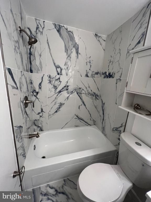 8896 Walutes Cir #D, Alexandria, VA 22309
