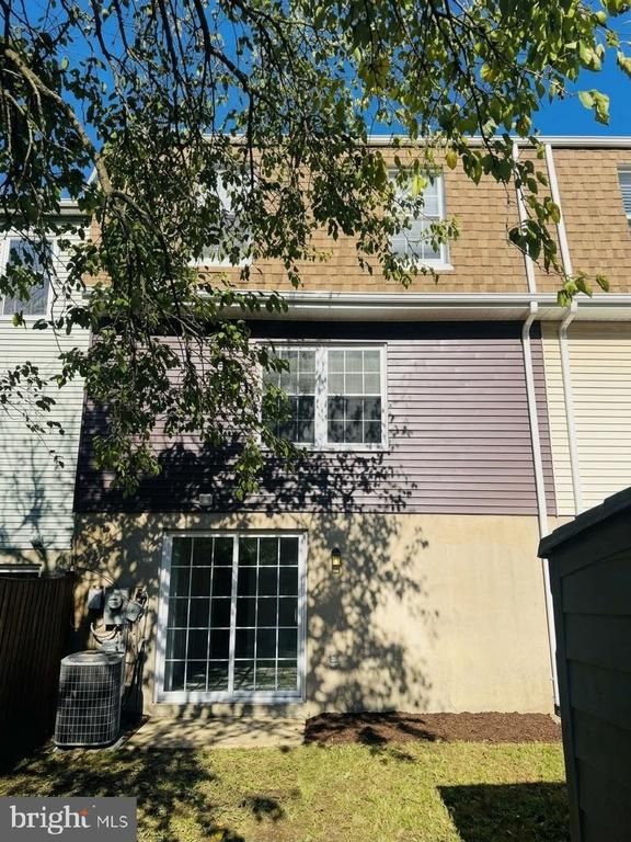 1871 Hawk Ct, Severn, MD 21144