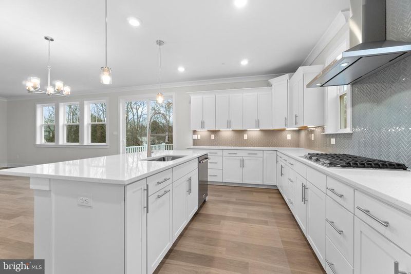 16502 Golden Crown Dr, Upper Marlboro, MD 20774