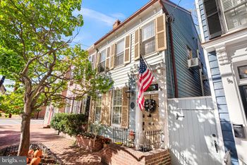 425 Queen St, Alexandria, VA 22314