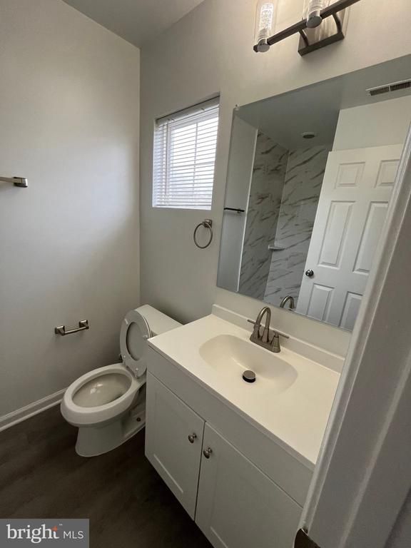22988 Fontwell Sq, Sterling, VA 20166