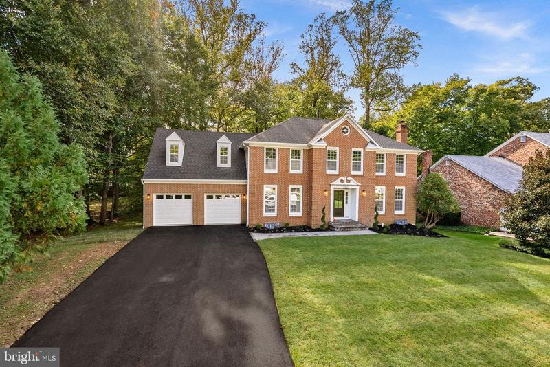 10825 Fieldwood Dr, Fairfax, VA 22030