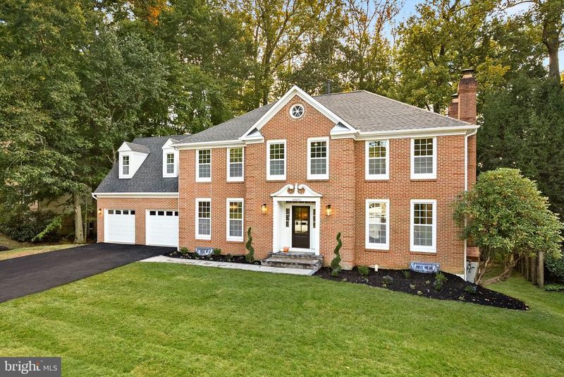10825 Fieldwood Dr, Fairfax, VA 22030