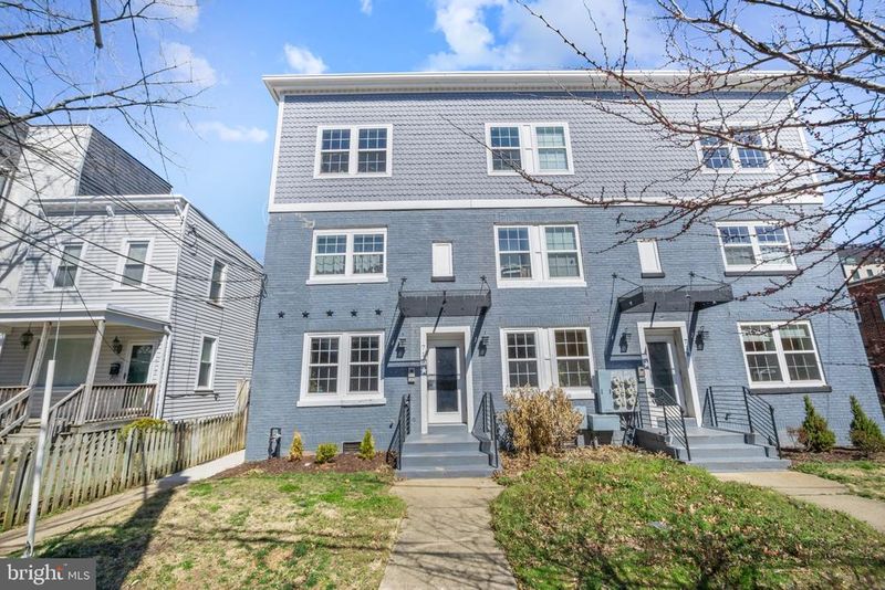 716 Jackson St NE #1, Washington, DC 20017