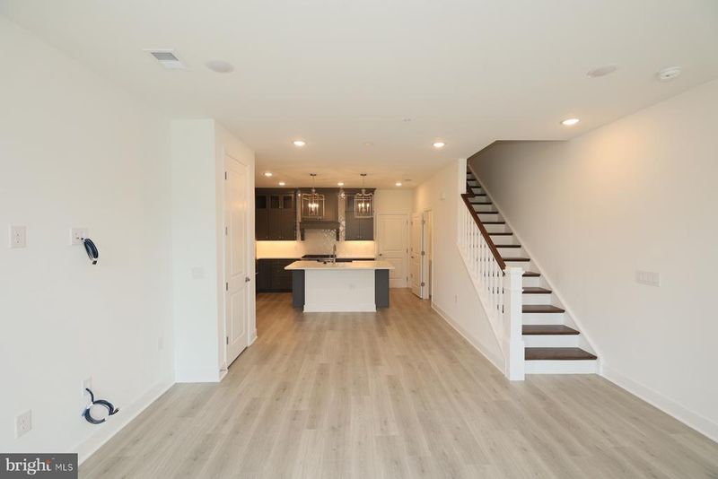 14956 Deco Cir, Chantilly, VA 20151