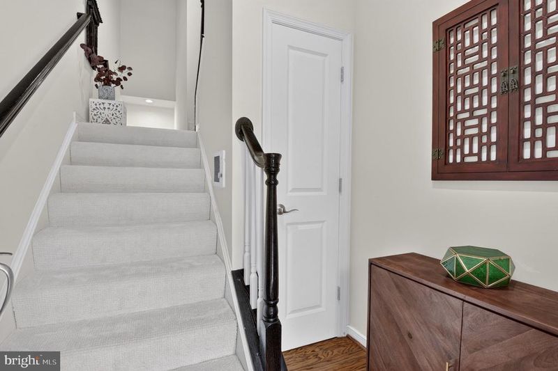 707 Cobbler Pl #707, Gaithersburg, MD 20877
