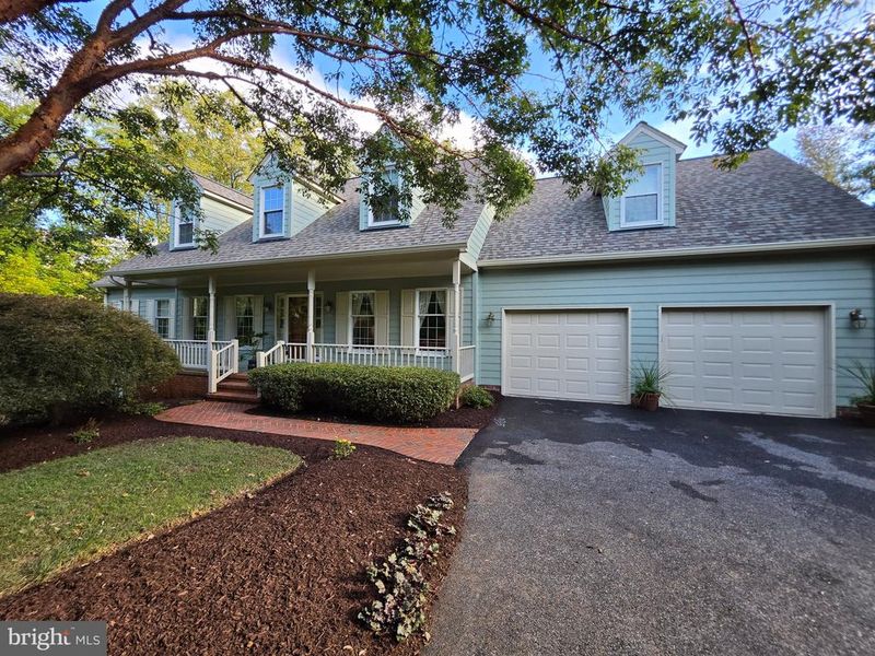 5009 Camelback Ln, Frederick, MD 21703