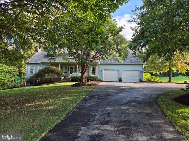 5009 Camelback Ln, Frederick, MD 21703