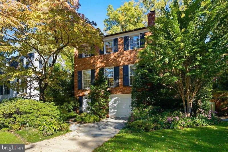 2339 49th St NW, Washington, DC 20007