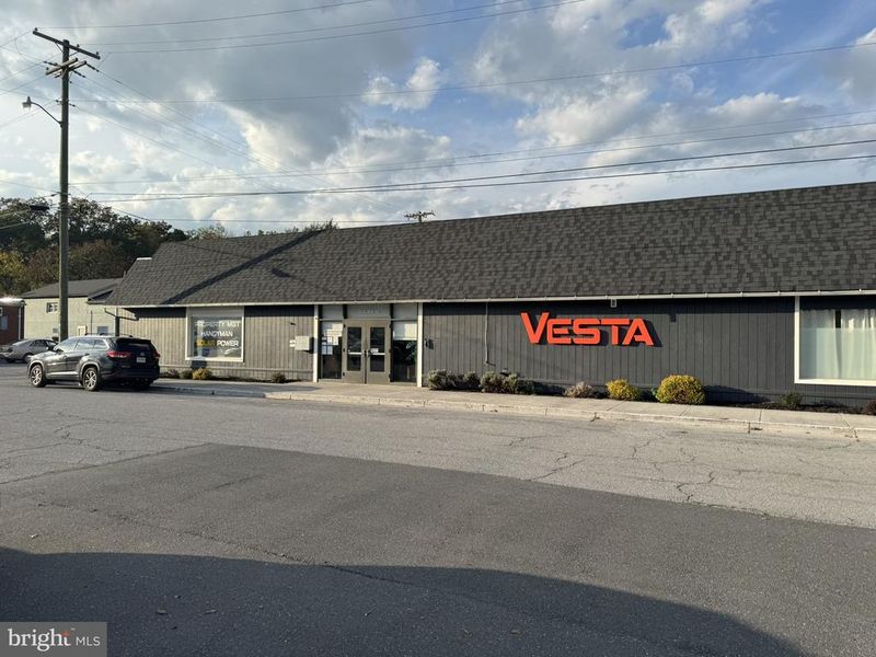 20 E 8th St, Front Royal, VA 22630