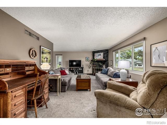 14 Douglas Dr N, Broomfield, CO 80020