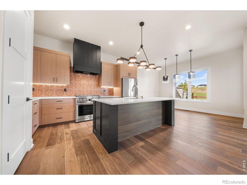 6820 Morning Song Ct, Timnath, CO 80547