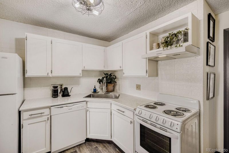 6414 Village Ln, Colorado Springs, CO 80918