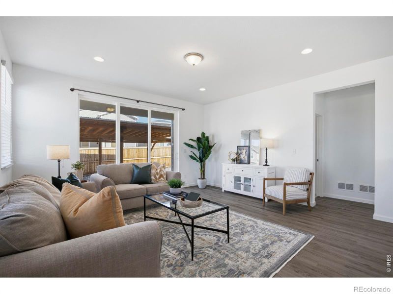 438 Overbrook Ln, Longmont, CO 80504