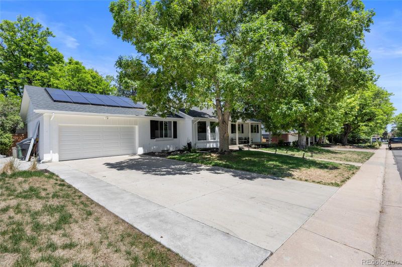 3941 S Hillcrest Dr, Denver, CO 80237