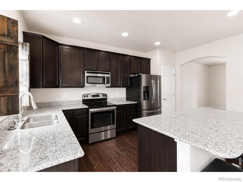 896 Antila Ave, Loveland, CO 80537