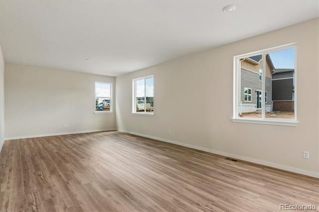 5837 N Ireland Way, Aurora, CO 80019
