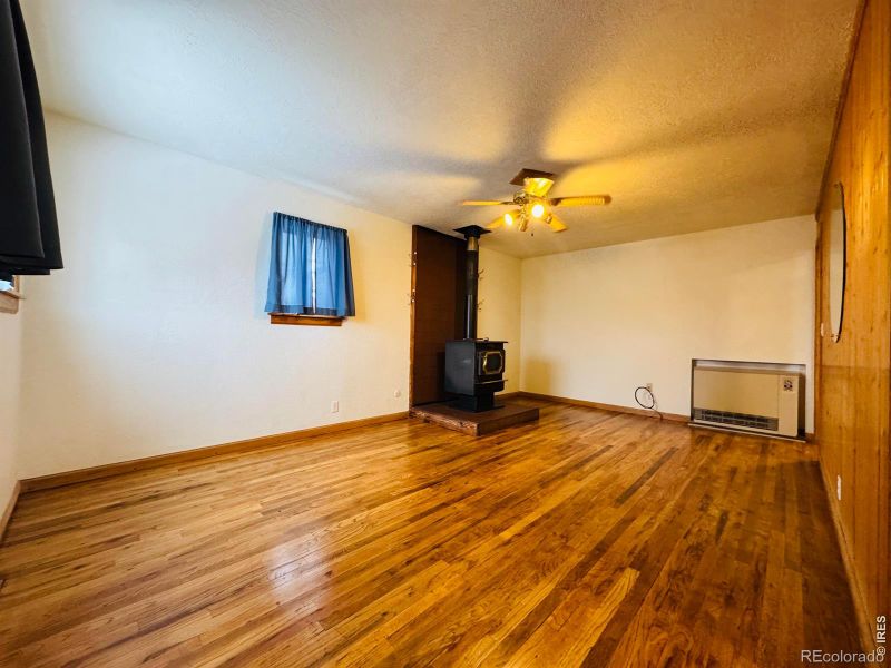541 Mckinley St, Walden, CO 80480