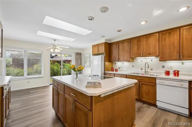 1152 S Vancouver Way, Lakewood, CO 80228