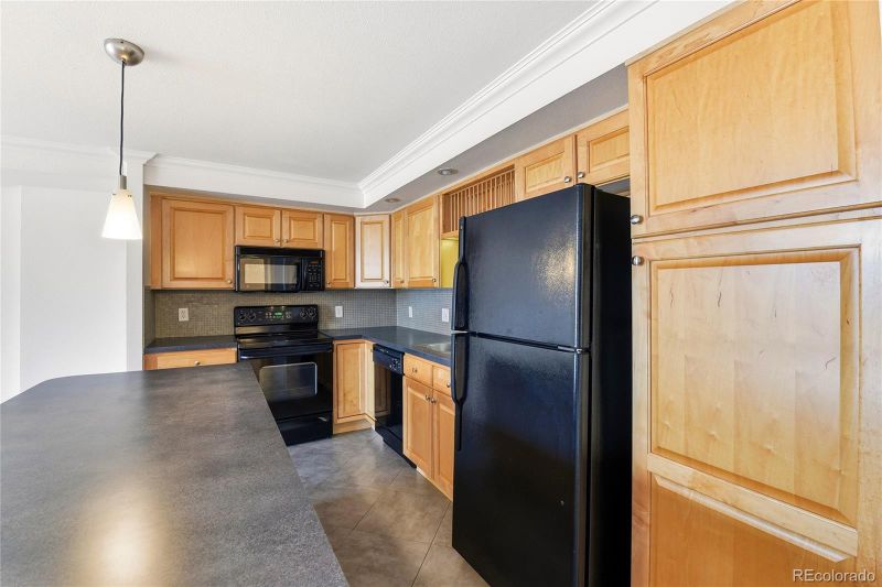 601 W 11th Ave #504, Denver, CO 80204