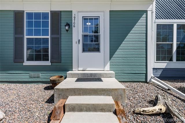 19706 Applewood Ct, Parker, CO 80138