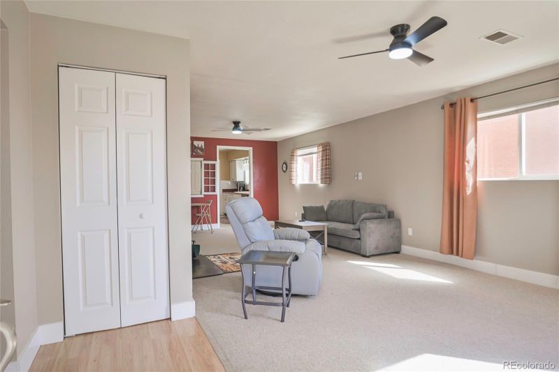 232 E 6th St, Walsenburg, CO 81089