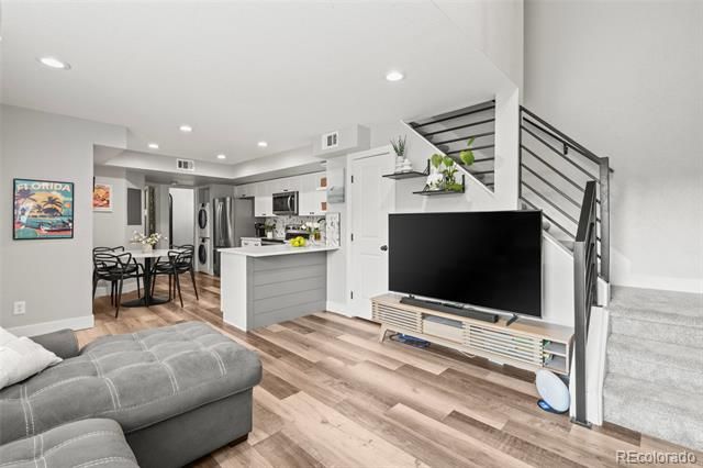 932 S Dearborn Way #11, Aurora, CO 80012