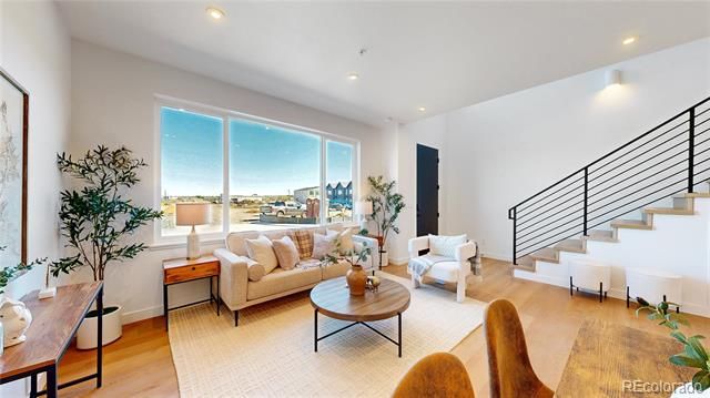 913 Edge Cir, Longmont, CO 80501