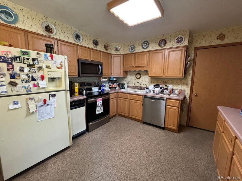 759 S 12th Ave, Brighton, CO 80601