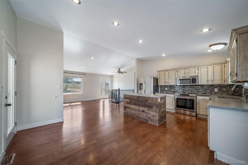 8245 Sun Country Dr, Elizabeth, CO 80107