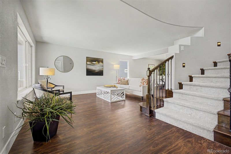 9125 Ironwood Way, Highlands Ranch, CO 80129