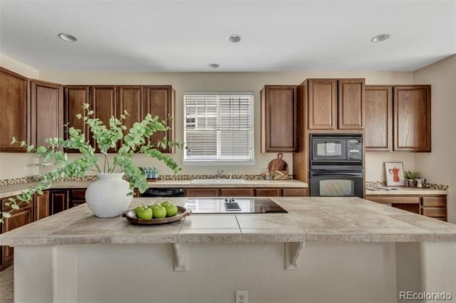 22245 E Glasgow Pl, Aurora, CO 80016