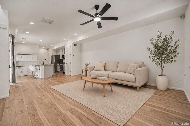 23527 E 5th Pl, Aurora, CO 80018