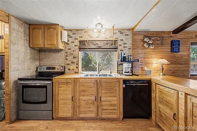 1510 E St, Golden, CO 80401