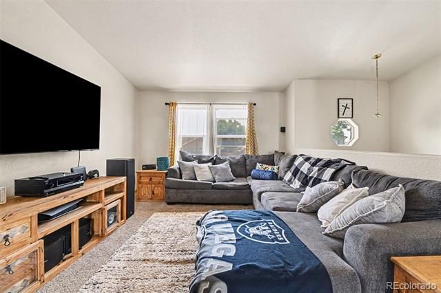 1116 Sunrise Cir, Dacono, CO 80514