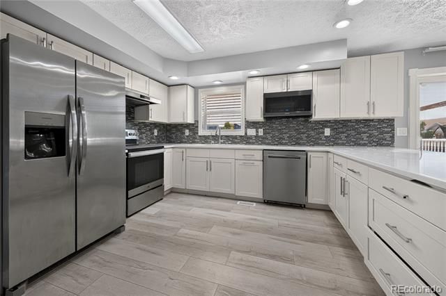 5881 S Quatar Cir, Centennial, CO 80015