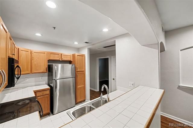 1747 N Pearl St #103, Denver, CO 80203