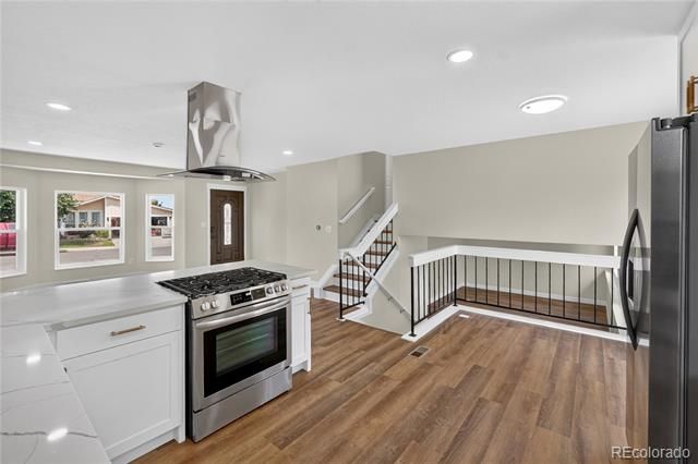 8494 W 74th Pl, Arvada, CO 80005