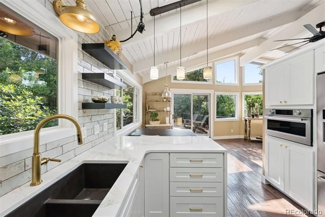 127 Via Vallecito, Manitou Springs, CO 80829