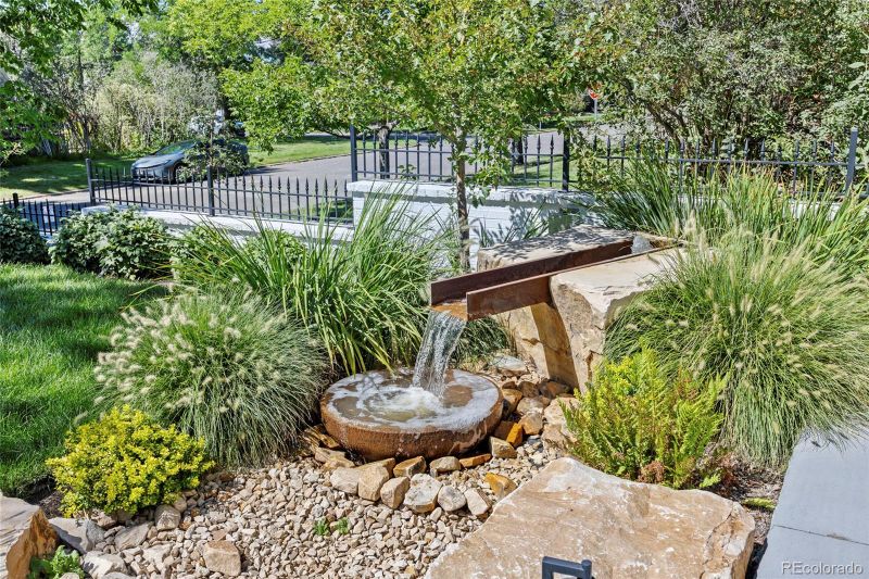 250 Ash St, Denver, CO 80220