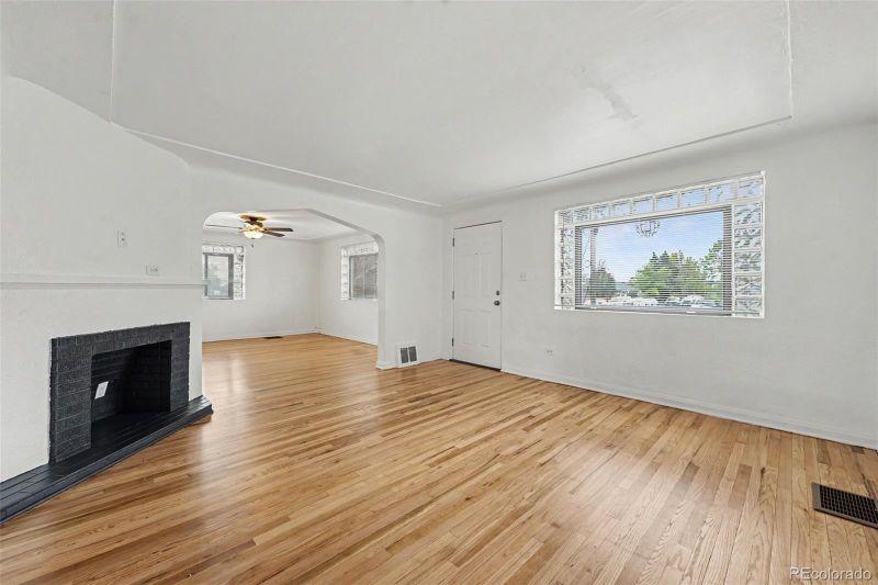 4455 W 10th Ave, Denver, CO 80204