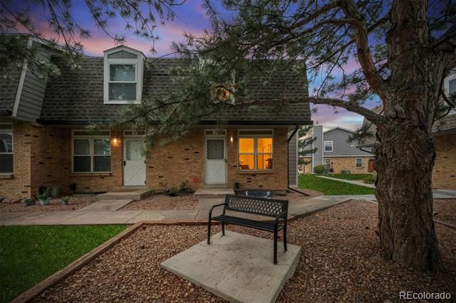 1521 S Owens St #15, Denver, CO 80232
