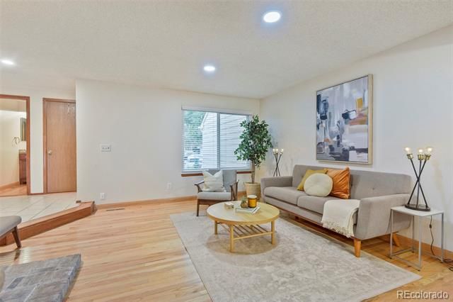 4034 S Rifle Way, Aurora, CO 80013