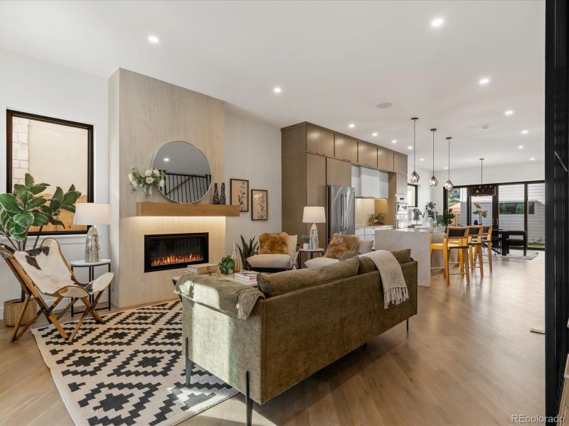2425 Meade St, Denver, CO 80211