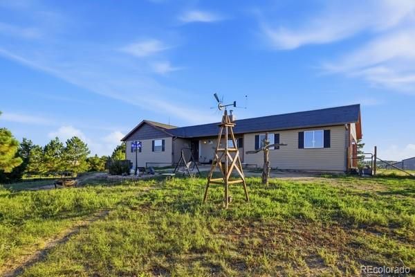 44310 Homestead Rd, Elizabeth, CO 80107