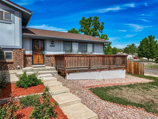 8293 Yukon Ct, Arvada, CO 80005