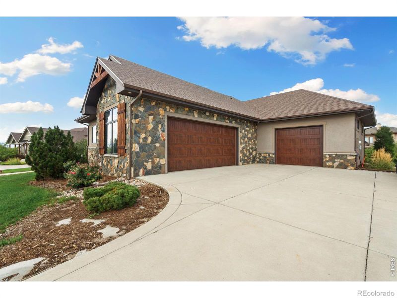 2882 Thunderview Dr, Timnath, CO 80547