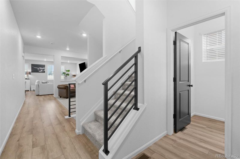 3878 N Riviera Ct, Aurora, CO 80019