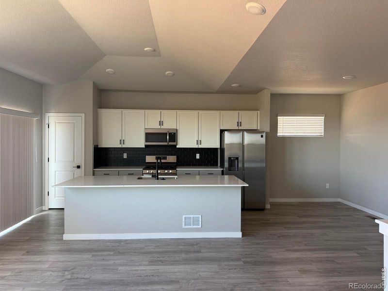1116 Coyote Ln, Wiggins, CO 80654