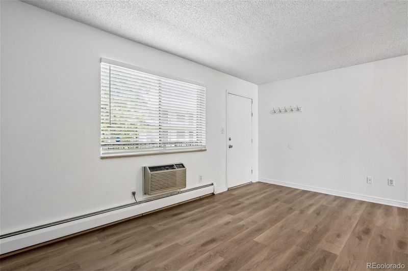 5875 E Iliff Ave #219, Denver, CO 80222